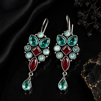Boucles d'oreilles pendantes en argent oxydé avec pierre de zircon |   Bijoux ethniques indiens faits à la main pour femmes |   Boucles d'oreilles de mariage en gros