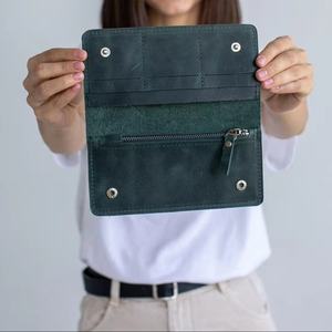 กระเป๋าสตางค์หนังสำหรับผู้หญิงแนววินเทจปรับแต่งได้มีเอกลักษณ์เป็นธรรมชาติสูงพร้อมโลโก้สลัก LSW-0063E ของขวัญวาเลนไทน์ที่สมบูรณ์แบบสำหรับเธอ - Product Image 1