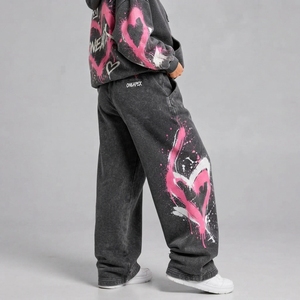 Conjunto Deportivo de Sudadera y Pantalones Anchos con Estampado de Corazón en Grafiti Negro y Rosa para Mujer, Ropa Casual de Calle, Dos Piezas - Product Image 4