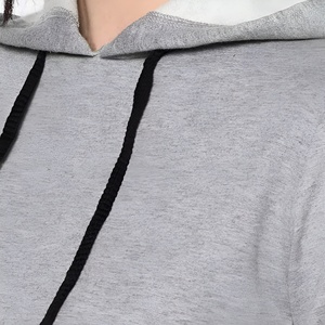 Haut court à capuche tendance pour femme, 300 GSM, modèle le plus demandé, léger et confortable - Product Image 6