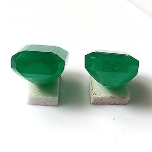 Émeraude naturelle zambienne de 11,25 carats, vert émeraude, pierre précieuse en vrac, taille émeraude, facettée, ensemble de 2 pièces pour la fabrication de bijoux - Product Image 4