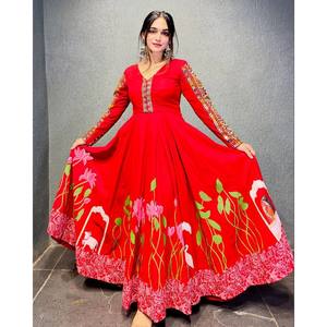 Hermoso Vestido Rojo Estilo A con Dupatta, Manga Larga, Cuello en V, Estampado Digital y Trabajo de Espejos Reales, Talla XL, Cintura Natural - Product Image 4