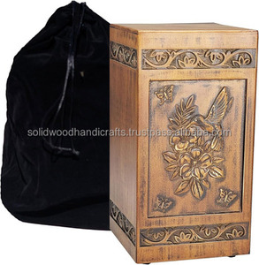 Urne funéraire en bois artisanale pour cendres d'adultes, urnes funéraires de haute qualité pour enterrement. - Product Image 1