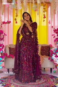 Ensemble Lehenga Choli & Dupatta de qualité supérieure pour les fêtes, en Chinon Airtex avec impression numérique, fournisseur indien - Product Image 6