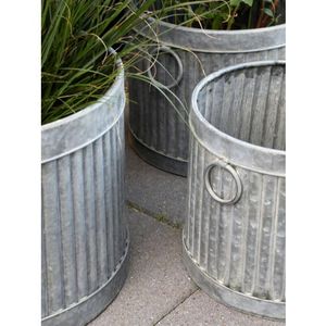 Round Metal <b>Planters</b> Set Industrial Style Outdoor Garden Decorative Pots with Embossed Pattern and Ring Handles - Product Image 5