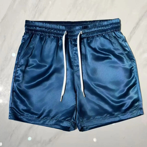 Pantalones cortos de satén para hombre, lisos, con cordón en la cintura, informales, transpirables, talla grande, pantalones cortos de seda para dormir. - Product Image 3