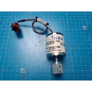 Pressostat MKS Baratron 41A-21439 pour chemise chauffante, utilisable comme pièce détachée d'équipement semi-conducteur d'occasion - Product Image 4