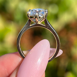 แหวนเพชรทรงกลมคุณภาพสูงที่เพาะเลี้ยงในห้องปฏิบัติการ ทองคำ 14K สีเหลือง สำหรับงานหมั้น งานแต่งงาน งานเลี้ยง ประดับเพชรแบบ Eternity Vermeil - Product Image 5