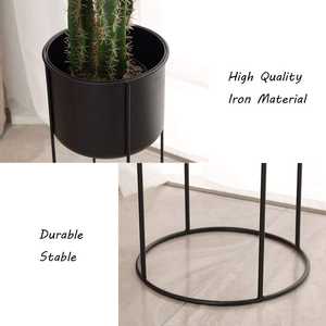 Supports à fleurs minimalistes en métal avec finition thermolaquée pour plantes d'intérieur, design circulaire noir, blanc, or, décoration intérieure - Product Image 4