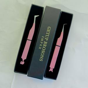 Pince à épiler pour extensions de cils en acier inoxydable, antistatique, à pointe lisse, avec revêtement en poudre rose clair, à 90 degrés, avec découpe papillon/poupée - Product Image 6