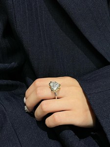 Anillo de compromiso único con diamante de corte corazón de 3.01 quilates VS1 cultivado en laboratorio con cinco puntas, para mujer, en oro sólido de 14 quilates, para un regalo romántico para enamorados. - Product Image 4