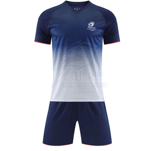 Ensemble de maillot et short de football pour homme - Séchage rapide, respirant, polyester, imprimé par transfert thermique, taille élastique, entraînement et match de haute performance - Product Image 1