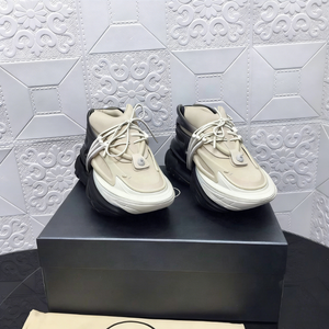 Chaussures décontractées de luxe à lacets, style marche, rehaussantes, tendance et très vendues, par le créateur original - Product Image 4