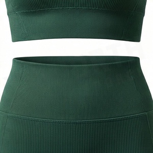 Conjunto de yoga de 2 piezas para mujer: sujetador deportivo acanalado con espalda cruzada y leggings de cintura alta - Product Image 5