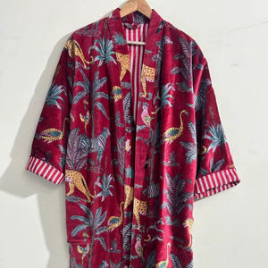 Bata Kimono de Terciopelo Rojo Selva, Abrigo con Forro de Algodón Indio - Product Image 1