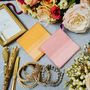 ผ้าส่าหรีผ้าฝ้ายชานเดรีสำหรับผู้หญิงที่สง่างาม |   ชุดแต่งกายอินเดียแบบดั้งเดิมที่มีสไตล์สำหรับงานแต่งงานผู้ใหญ่ งานเฉลิมฉลอง และโอกาสพิเศษ - Product Image 1