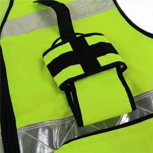 Gilet de sécurité en polyester haute visibilité personnalisé OEM, unisexe, avec bandes réfléchissantes, multi-poches, uniforme de garde - Product Image 2