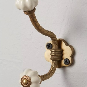 Support mural double crochet en laiton et zinc style ferme rétro pour salle de bain ou décoration de chevet - Product Image 1