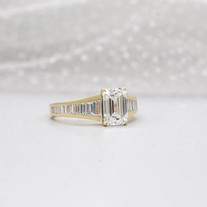 Anillo de Diamantes en Oro Blanco con Corte Esmeralda de 3.70ct, Joyería de Compromiso y Boda con Diamantes Cultivados en Laboratorio, Chapado en Oro de 14k, Vermeil Eternity - Product Image 4