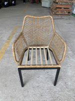 Chaise de jardin contemporaine en rotin tressé, cadre en acier, portable, durable, résistante aux intempéries, pour patio extérieur, cour et salon – Meilleure vente