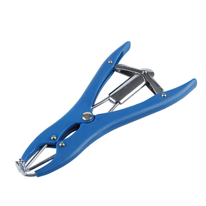 Optitech Healthcare CB-899 Nuevas Pinzas de Aluminio Plateado ABS para Cortar Colas de Lechones, Equipo para Granjas Porcinas, Tamaño 7, 1 Año de Garantía - Product Image 5