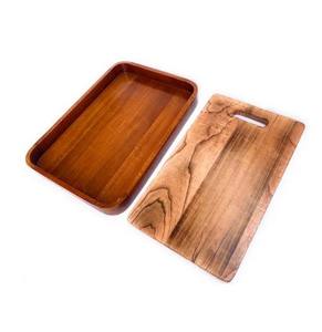Planche à charcuterie rustique en bois pour servir des fruits frais, du fromage, des craquelins, des noix et des friandises gourmandes lors de réunions de famille - Product Image 2