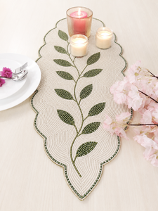 Camino de Mesa Clásico de Lujo Hecho a Mano, Duradero, Ligero y Ecológico, con Diseño Floral en Azul y Beige, Forma Personalizada, Manteles Individuales y Almohadillas - Product Image 3