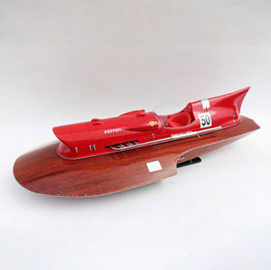 Modèle de bateau rapide italien en bois fait main FER.RA.RI HYDROPLANE avec finition polie et peinte, grande taille - Product Image 1