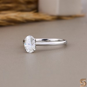 Anillo de Compromiso Ovalado de Moissanita, Anillo de Promesa Solitario de Plata de Ley 925 - Product Image 2