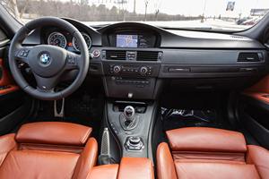 2011 B-M-W M-3 Sedán Paquete de Competición - Product Image 4