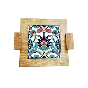Bandeja Decorativa Cuadrada de Madera con Patrón Geométrico Azul y Asas, Estilo Mediterráneo, para Decoración de Mesa - Product Image 2