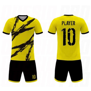 Ensemble d'uniformes de football personnalisés, maillot de football pour jeunes, kit de football entièrement personnalisable, respirant et performant pour les jeunes - Product Image 3