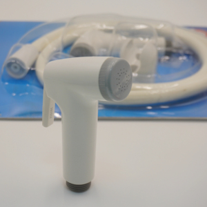 Bidet en plastique durable de conception moderne pulvérisateur d'eau chaude/froide toilette à main Shattaf du fabricant du Vietnam pour la salle de bain - Product Image 1