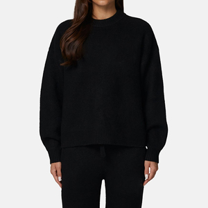 Pull en tricot à col rond surdimensionné pour femmes, noir uni, épaules tombantes, manches longues, vêtements d'hiver - Product Image 4