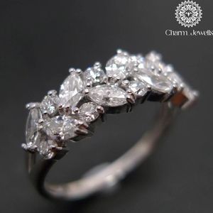 Anillo de Compromiso de Plata Chapado en Oro Rosa con Moissanita de Corte Cojín para Mujer Charm Jewels, Engaste Clásico con Puntas, Certificado IGI, 3 g - Product Image 3