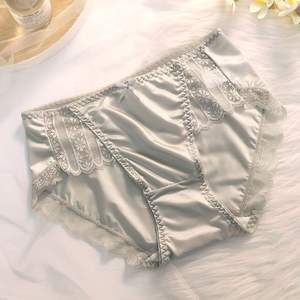 Culottes sexy sans entrejambe pour femmes, en jersey imprimé, dentelle, spandex et nylon, avec broderie à la main et broderie 3D, taille moyenne, antibactériennes et respirantes - Product Image 4