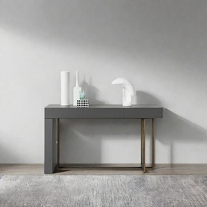 Mesa Consola Moderna Minimalista de Hierro con Acabado Gris Oscuro, Patas Asimétricas y Detalles en Latón, Mueble para Sala de Estar u Hotel - Product Image 6