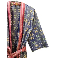 Robe de nuit respirante pour femme, style kimono floral, en soie satinée vintage, faite main en Inde, multi-couleurs, recyclée, inspirée des saris