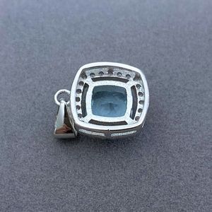 Colgante de Plata de Ley con Topacio Blanco Aguamarina, Gema de Corte Cojín, Joyería de Piedra de Nacimiento de Marzo - Product Image 4