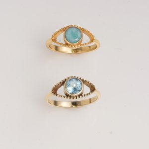 Anillo de latón electrochapado para mujer con topacio azul de 6x6mm, redondo, tamaño fijo, minimalista, con halo, estilo glamuroso y distintivo, hecho a mano. - Product Image 2