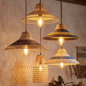 Abat-jour en rotin coloré pour intérieurs modernes, côtiers et de villégiature, vente en gros du Vietnam - Product Image 2