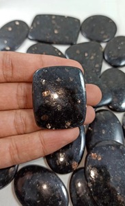 Lote al por mayor de cabujones de nummita natural, cuarzo curativo semiprecioso, formas y tamaños variados para joyería, Radha Arts, Black Rajasthan - Product Image 3