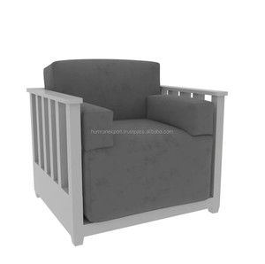 Sofá tradicional de madera con cojines suaves que aportan comodidad y elegancia clásicas a su hogar - Product Image 2