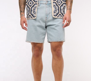 Shorts Bermuda en jean bleu clair pour homme, taille haute, fermeture boutonnée, couleur unie, décontracté, en coton tissé lavé, respirant - Product Image 4