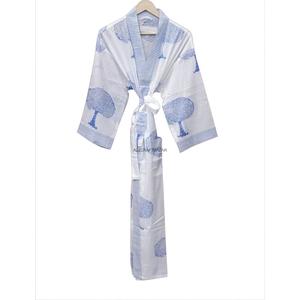Bata Kimono Larga de Algodón 100% Ecológico para Mujer, con Estampado de Árboles Azules, Cuello en V y Manga Tres Cuartos, Ropa de Dormir Casual - Product Image 4