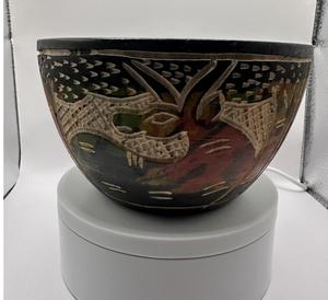 Bol en bois fait à la main 5 1/4x3 1/4 avec des accents verts jaunes rouges noirs dessins complexes - Product Image 6