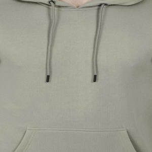 Ensemble de short et sweat à capuche décontracté léger et respirant 100% coton, style personnalisé, nouveau modèle pour hommes, fabriqué au Pakistan - Product Image 6