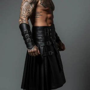 Kilt de Cuero Negro Hecho a Mano para Hombre, Estilo Gótico Punk Rock, Kilt Utilitario Steampunk con Hebilla Ajustable - Product Image 2