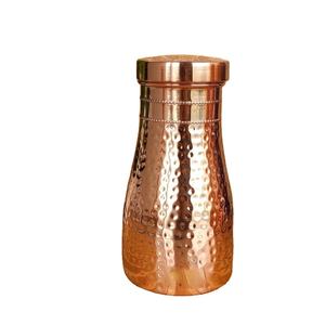 Ensemble Carafe à Eau en Cuivre avec Deux Verres, Finition Martelée à la Main, Bouteille de Service Réutilisable, Vaisselle pour la Maison et les Dîners, Articles Cadeaux - Product Image 5