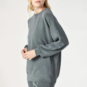 Sweat-shirt tendance pour femmes, coupe ample, en molleton, col rond, pull en coton lourd, streetwear d'hiver, design personnalisé - Product Image 2
